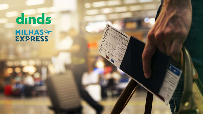 pessoa segura passaporte